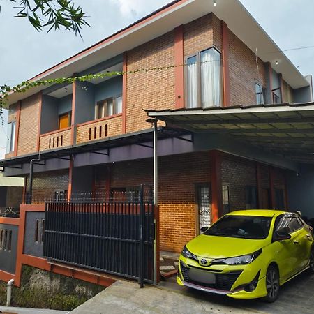 Bajorah Homestay Lembang Exteriör bild